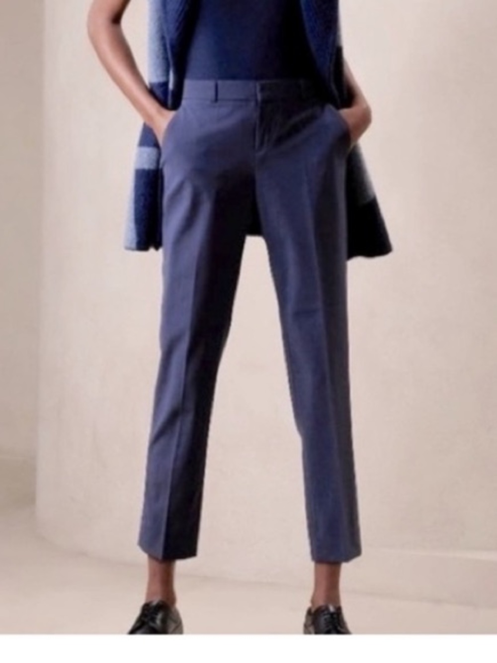 Banana Republic Avery Mid-Rise Trouser Ankle Pant Careerwear Minimalist Blue 2